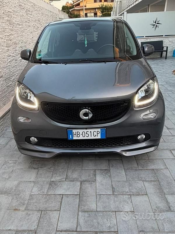 Usata Smart ForFour Brabus 90 CV (66 kW) 2019 Grigio Utilitaria