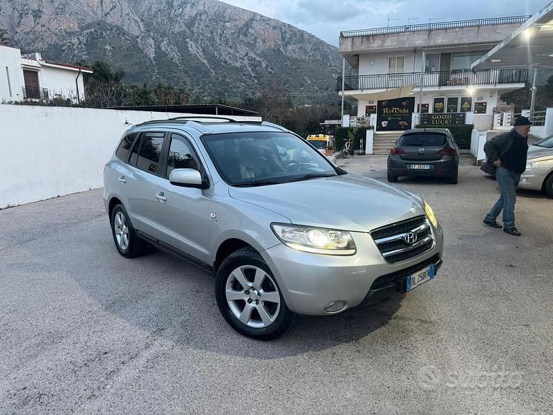 Usata Hyundai Santa Fe 154 CV (113 kW) 2007 Grigio SUV