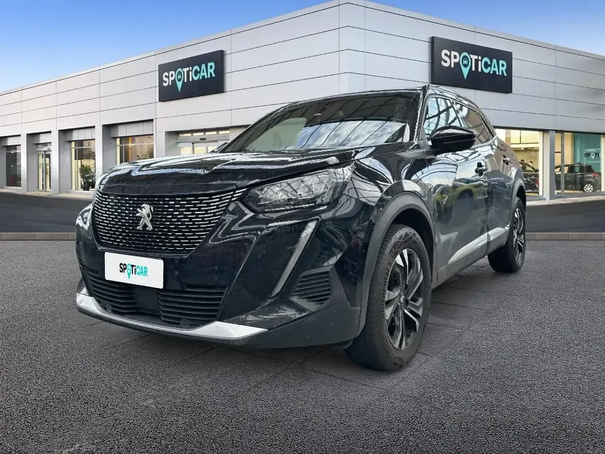 Usata Peugeot 2008 Allure 102 CV (75 kW) 2023 SUV