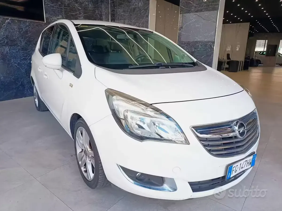 Usata Opel Meriva 101 CV (74 kW) 2017 Bianco Monovolume