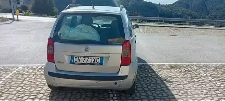 Usata Fiat Idea 95 CV (69 kW) 2005 Grigio Monovolume