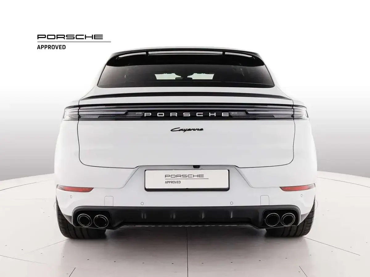 Usata Porsche Cayenne 470 CV (345 kW) 2025 Bianco SUV