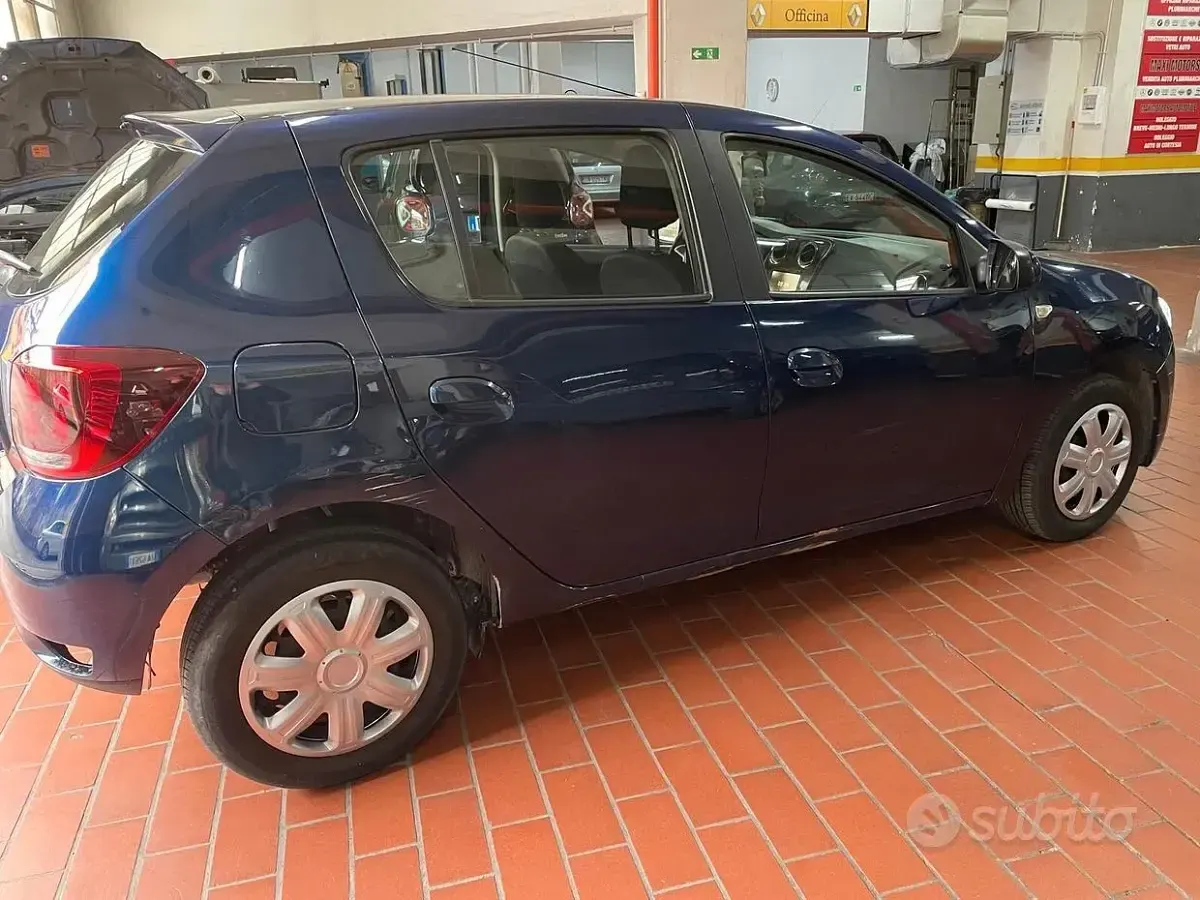 Begagnad Dacia Sandero 90 HK (66 kW) 2018 Blå Sedan