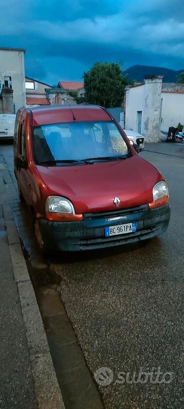 Rosso Usata 1999 Renault Kangoo Monovolume | 2500 € - Immagine 1/4