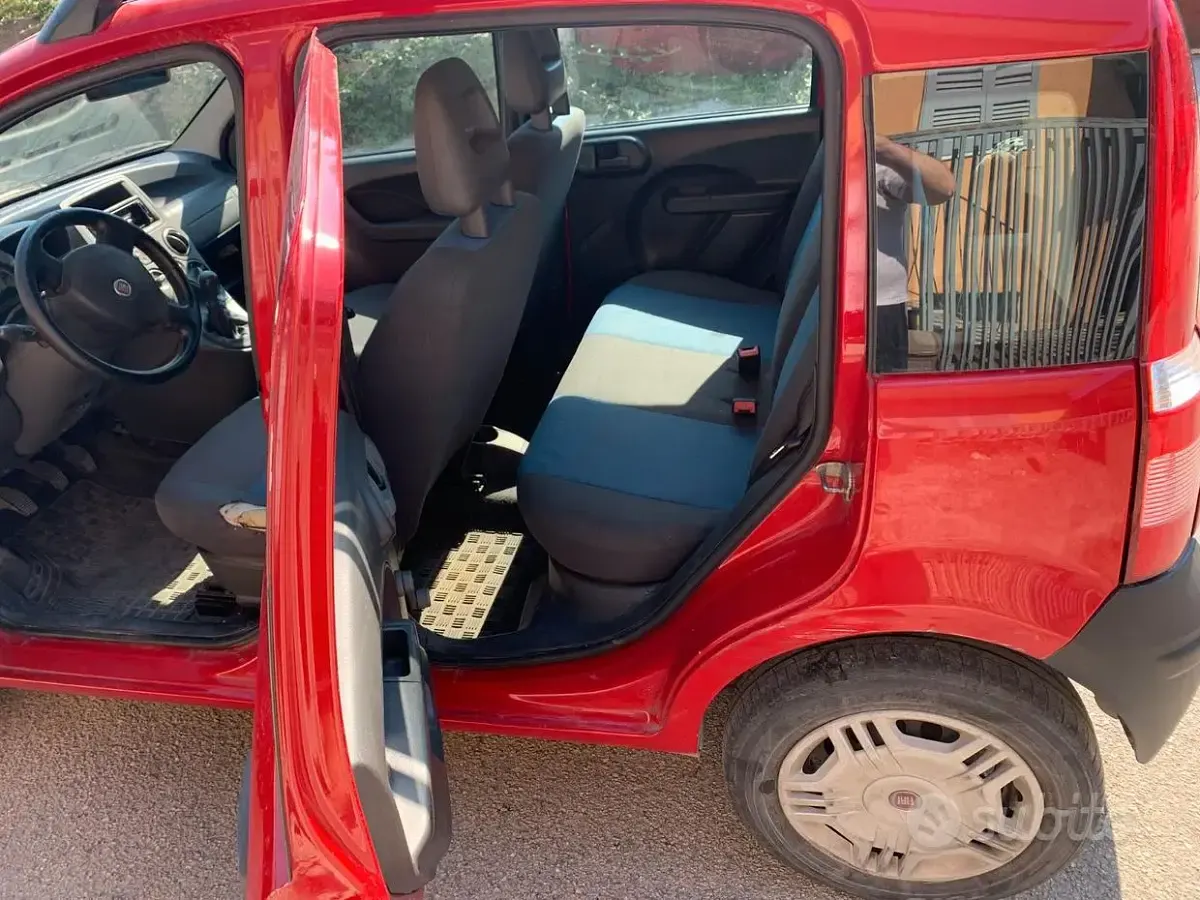 Usata Fiat Panda 77 CV (56 kW) 2011 Utilitaria