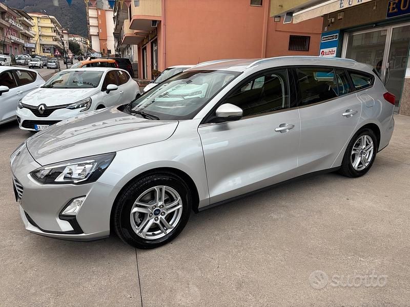 Usata Ford Focus 120 CV (88 kW) 2021 Grigio Station wagon
