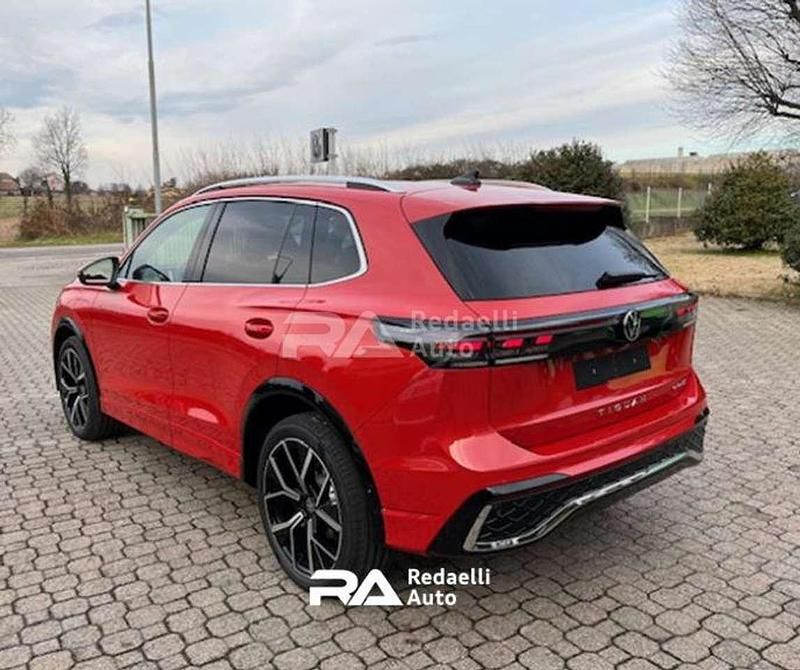 Nuova VW Tiguan R-line Plus 204 CV (150 kW) 2026 Rosso SUV