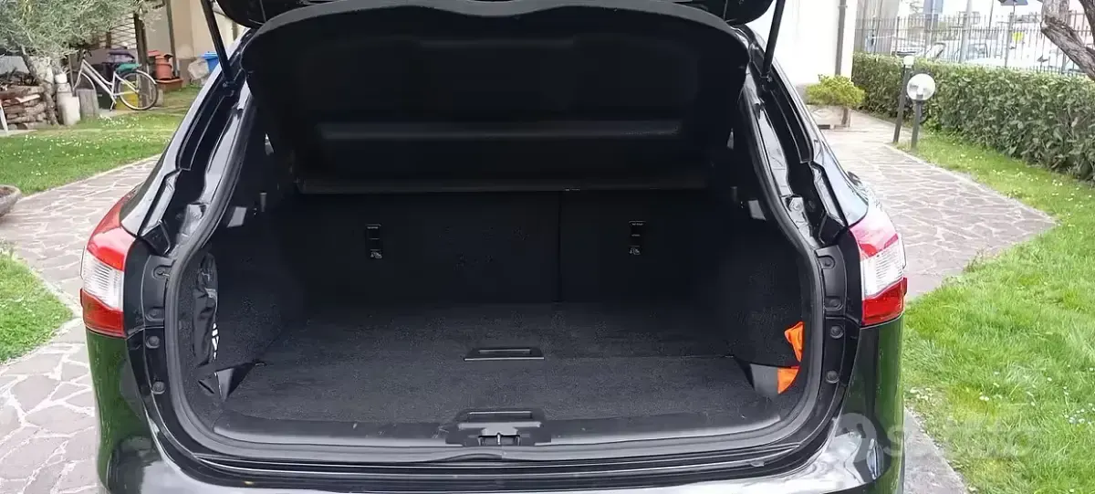 Usata Nissan Qashqai Acenta 2015 Nero SUV