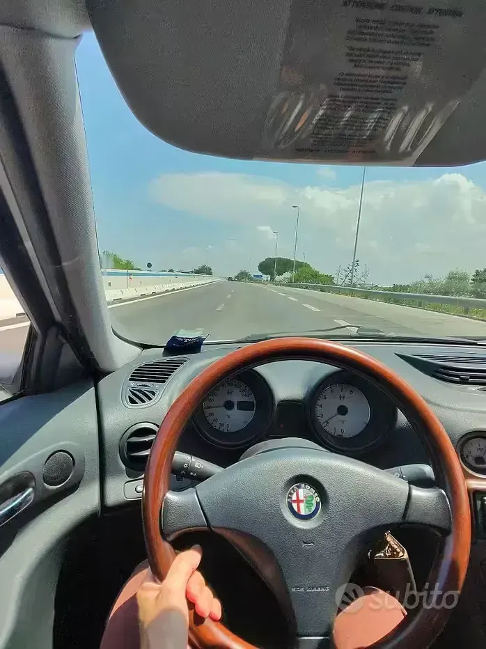 Usata Alfa Romeo 156 144 CV (105 kW) 1998 Bianco Berlina