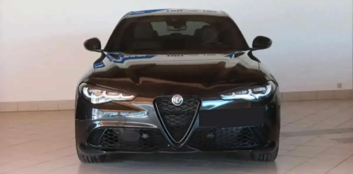 Usata Alfa Romeo Giulia Competizione 280 CV (205 kW) 2023 Nero Berlina