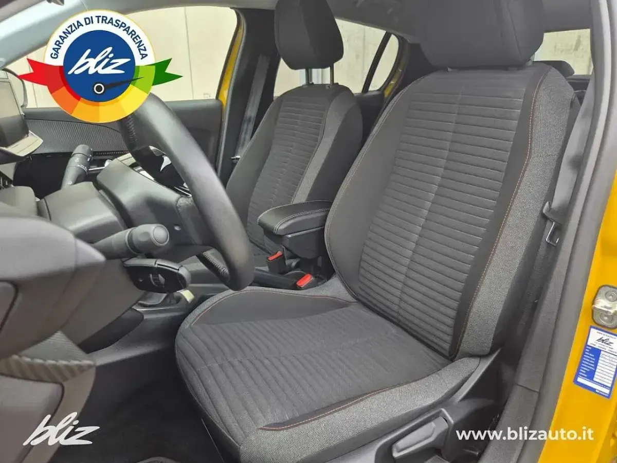 Usata Peugeot 208 Active 75 CV (55 kW) 2023 Giallo Utilitaria