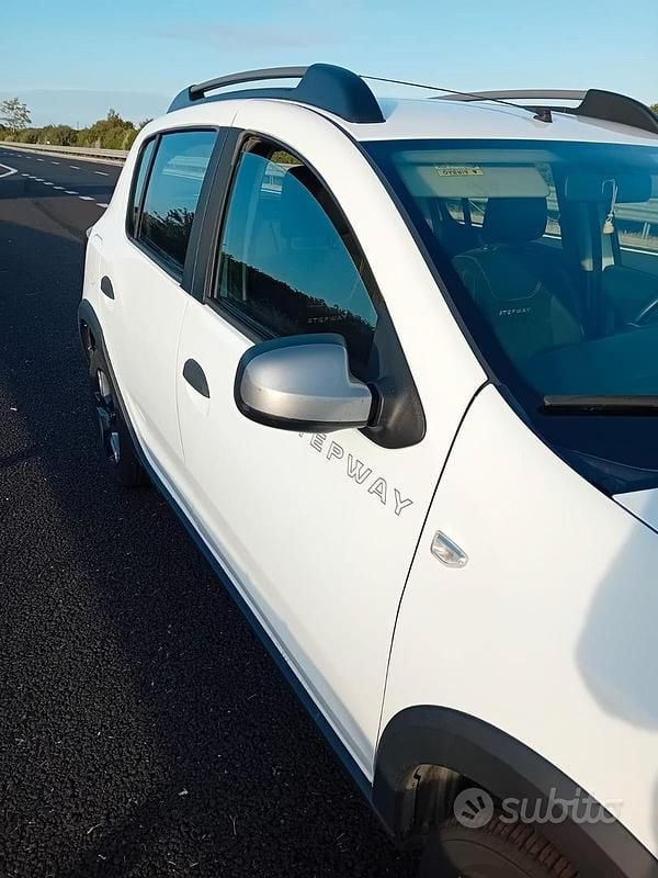 Usata Dacia Sandero 70 CV (51 kW) 2017 Bianco Utilitaria