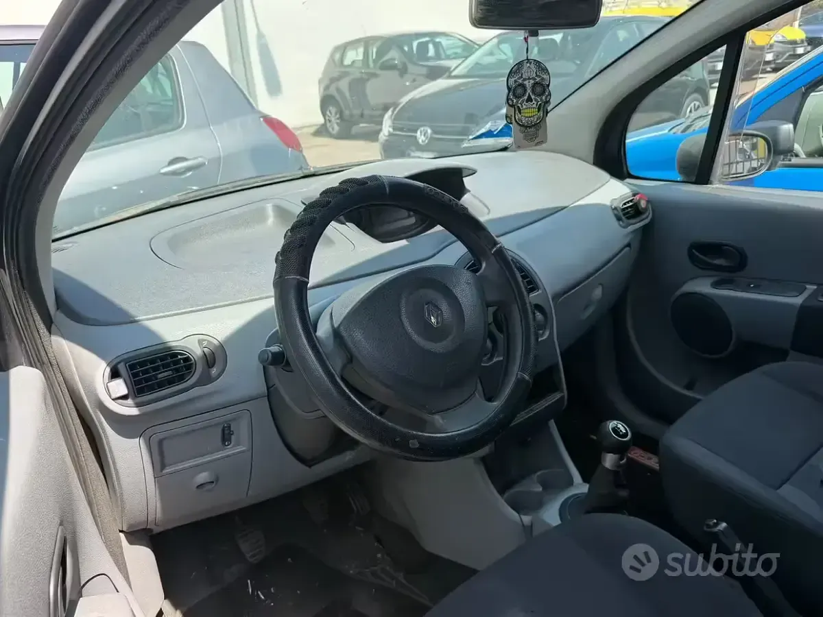 Usata Renault Modus Luxe 75 CV (55 kW) 2006 Nero Monovolume