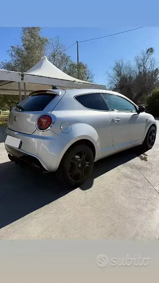 Second-hand Alfa Romeo MiTo 90 CP (66 kW) 2011 Gri Hatchback