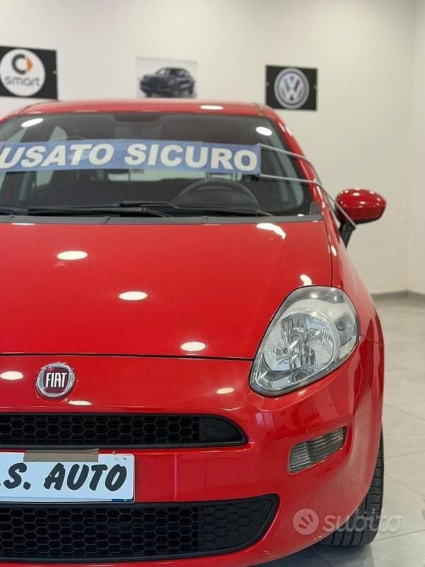 Usata Fiat Punto Street 77 CV (56 kW) 2017 Rosso Utilitaria