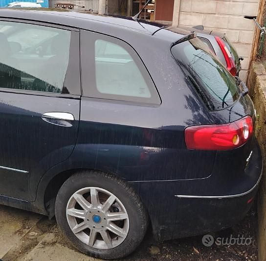 Usata Fiat Croma 150 CV (110 kW) 2006 Blu Station wagon