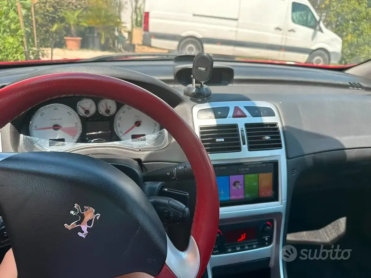 Usata Peugeot 307 CC 136 CV (100 kW) 2006 Rosso Cabrio