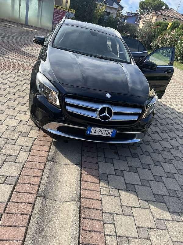 Usata 2015 Mercedes CLA200 Business Tre volumi | 8500 € (Buon prezzo) - Immagine 1/4