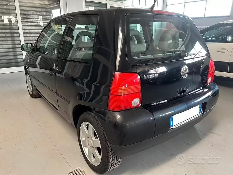 Usata VW Lupo 50 CV (36 kW) 2002 Nero Utilitaria