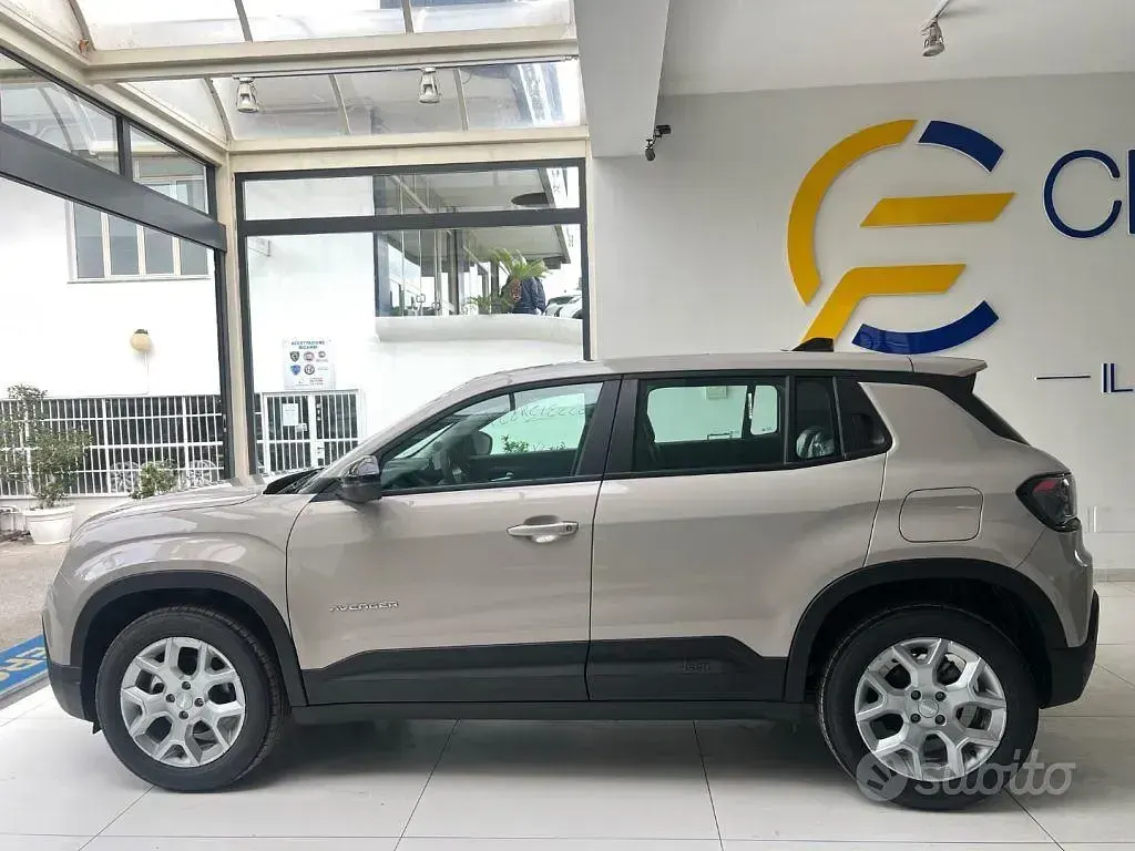 Nuova Jeep Avenger 101 CV (74 kW) 2026 Grigio SUV