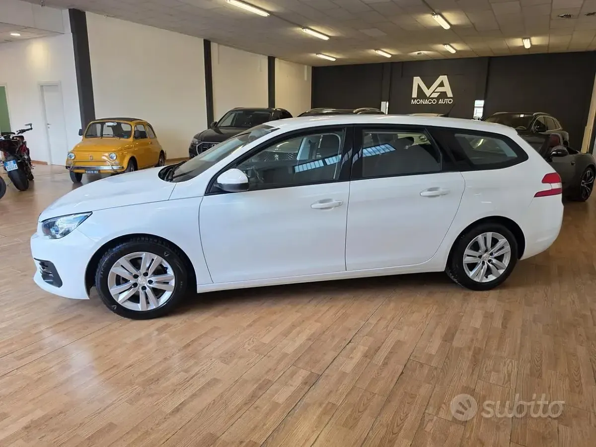 Usata Peugeot 308 Business-Line 99 CV (72 kW) 2019 Bianco Berlina