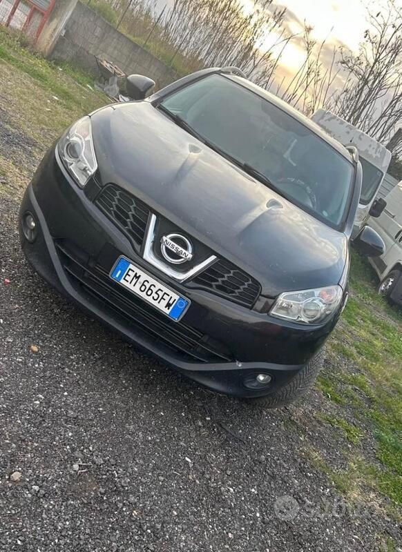 Gebraucht Nissan Qashqai 106 PS (77 kW) 2012 Schwarz SUV