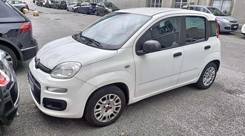 Usata Fiat Panda Lounge 69 CV (50 kW) 2017 Bianco Utilitaria