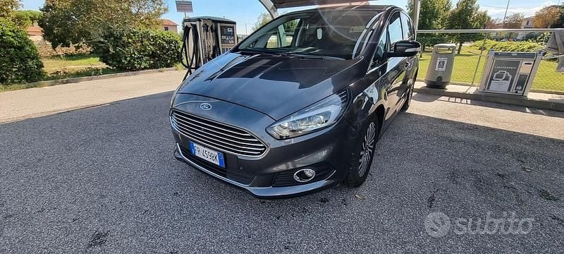 Usata Ford S-MAX 2018 Grigio Monovolume