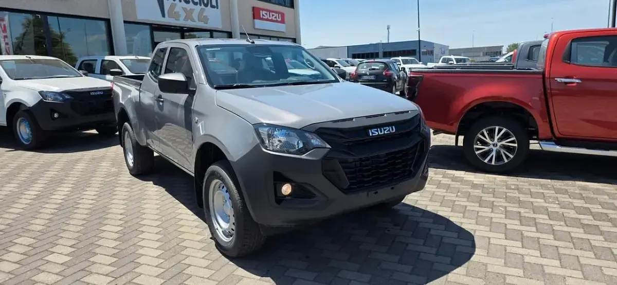 Nuova Isuzu D-Max 164 CV (120 kW) 2026 Grigio Pick-up