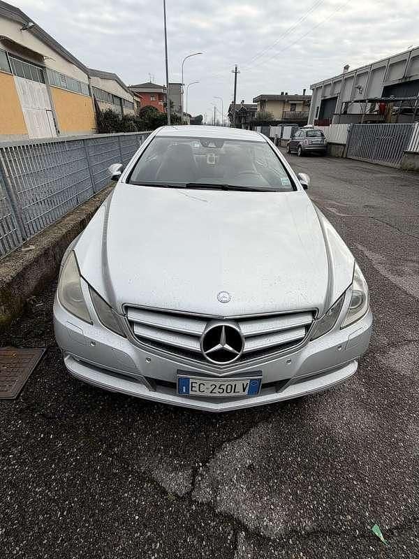 Usata Mercedes E250 Avantgarde 204 CV (150 kW) 2009 Coupé