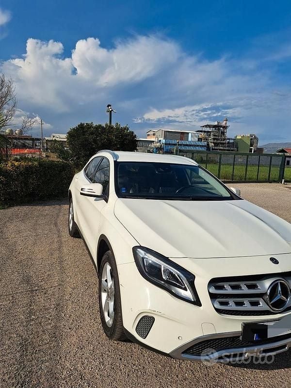Usata Mercedes GLA180 2017 Bianco SUV