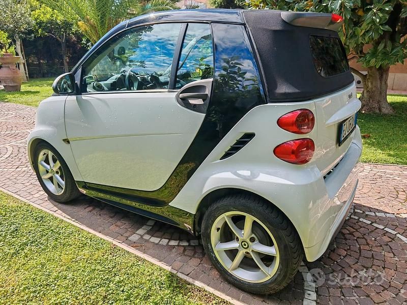 Usata Smart ForTwo Cabrio Pulse 71 CV (52 kW) 2011 Cabrio