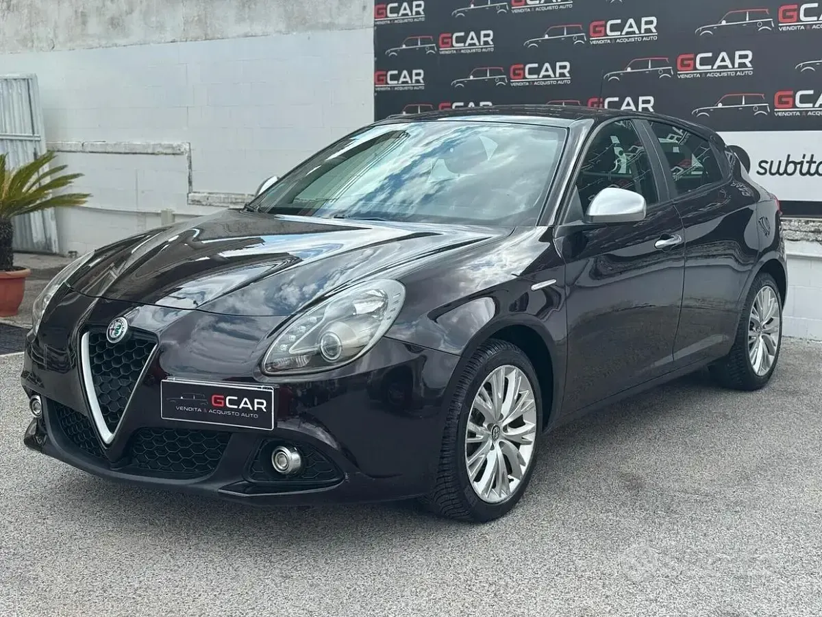 Usata Alfa Romeo Giulietta Super 120 CV (88 kW) 2017 Nero Utilitaria