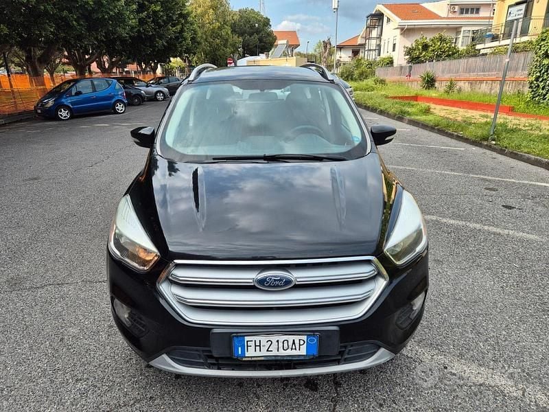 Usata Ford Kuga S 120 CV (88 kW) 2017 Nero SUV