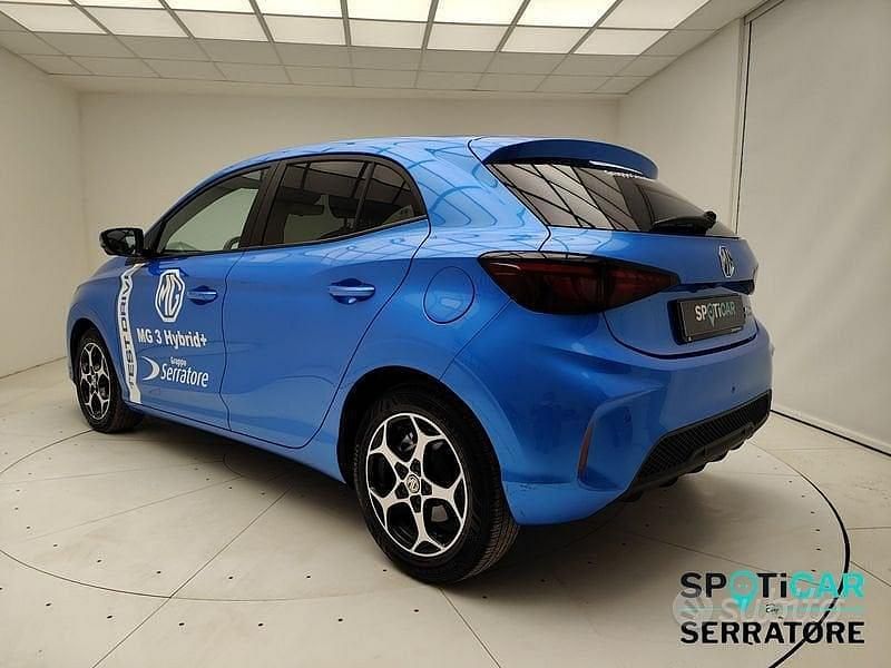 Usata MG MG3 194 CV (142 kW) 2024 Blu Utilitaria