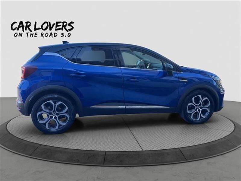 Usata Renault Captur Techno 145 CV (106 kW) 2022 Blu scuro SUV