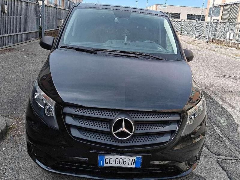 Usata Mercedes Vito 136 CV (100 kW) 2021 Nero Furgone