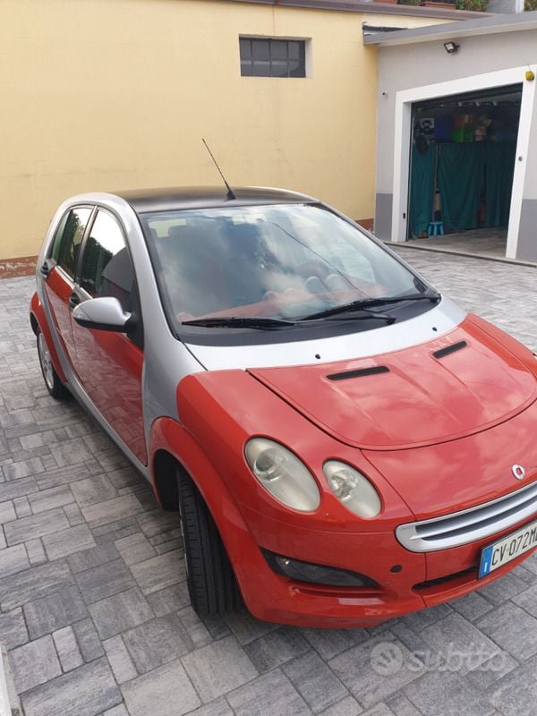 Usata Smart ForFour Passion 75 CV (55 kW) 2005 Rosso Utilitaria