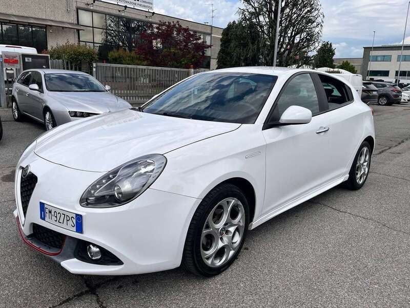 Bianco Usata 2017 Alfa Romeo Giulietta Super Due volumi | 10.990 € (Buon prezzo) - Immagine 1/4