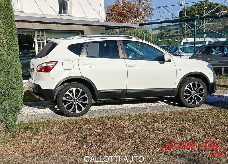 Usata Nissan Qashqai Tekna 110 CV (80 kW) 2012 Bianco SUV