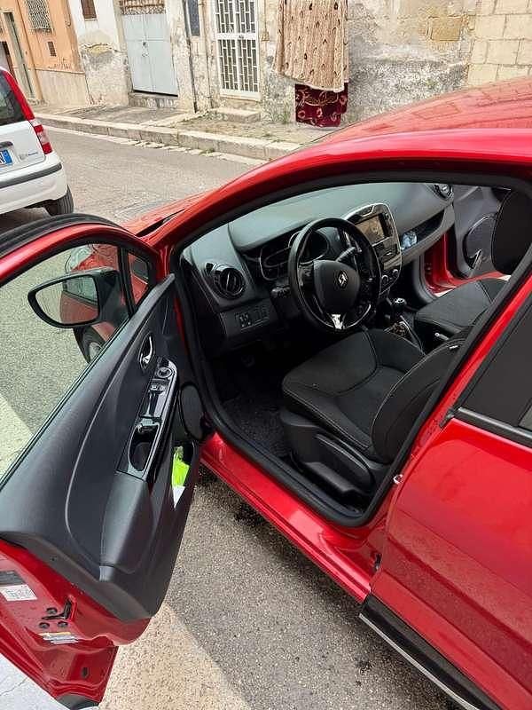 Usata Renault Clio IV Dynamique 75 CV (55 kW) 2013 Berlina