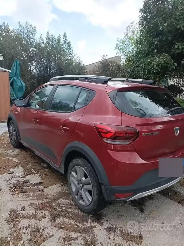 Usata Dacia Sandero Comfort 91 CV (66 kW) 2021 Rosso Berlina