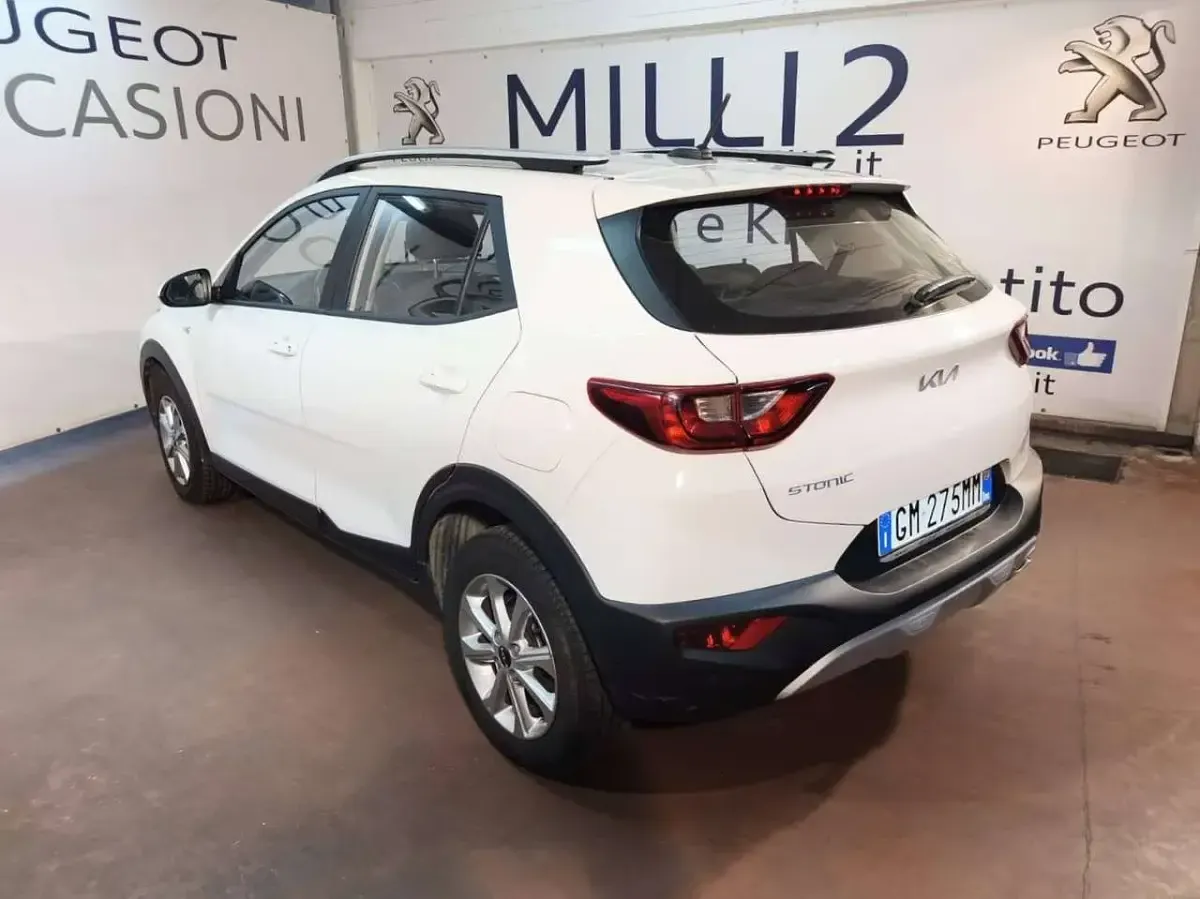Usata Kia Stonic Urban 101 CV (74 kW) 2023 Bianco SUV