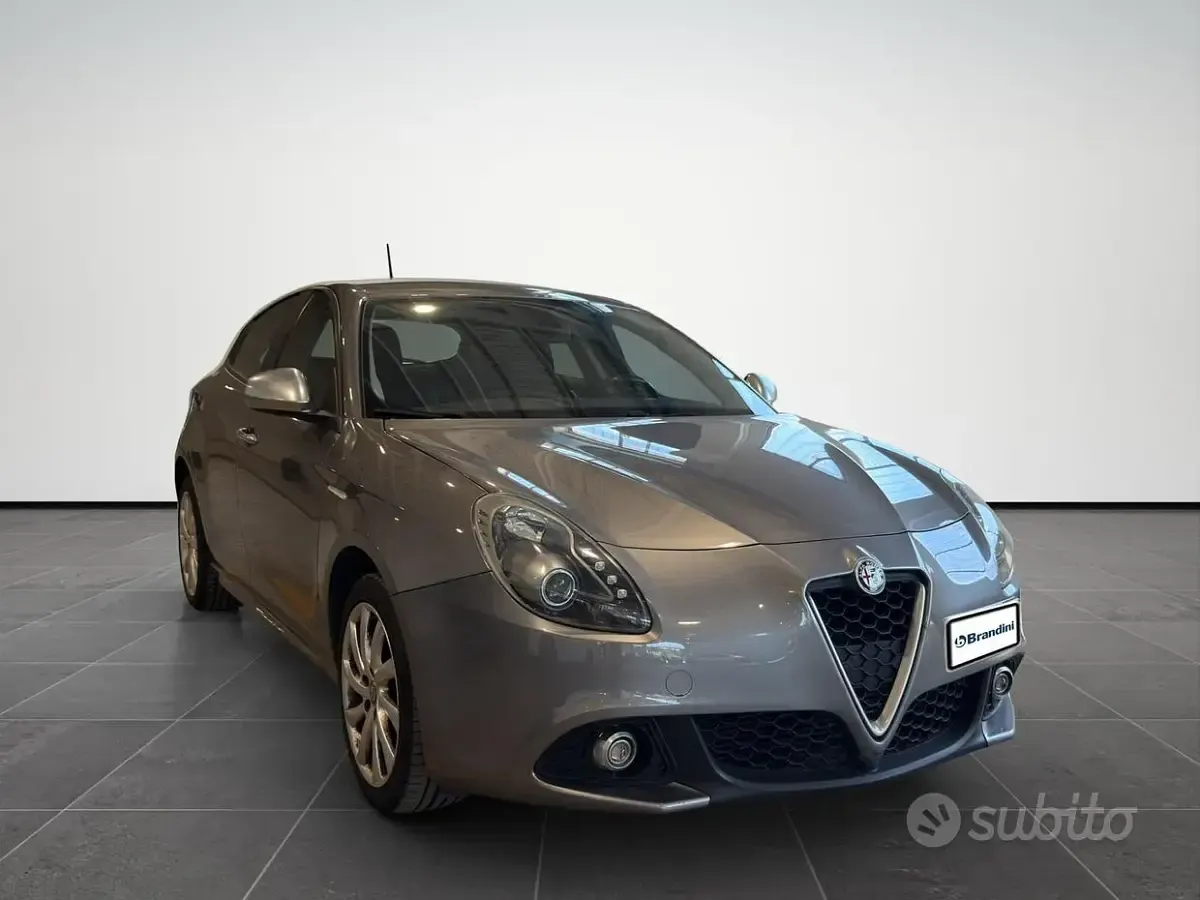 Usata Alfa Romeo Giulietta 120 CV (88 kW) 2017 Grigio Utilitaria