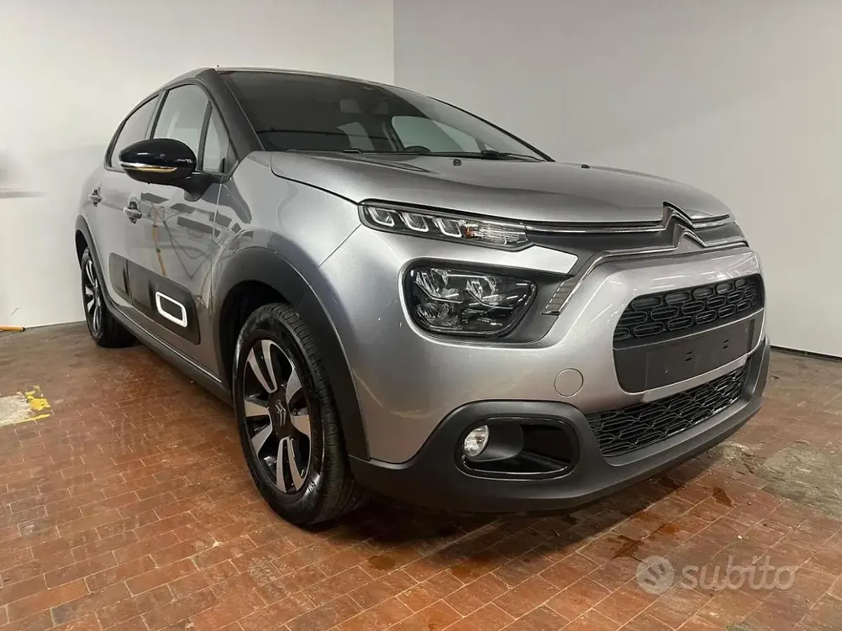 Usata Citroën C3 PureTech 110 CV (80 kW) 2024 Grigio Berlina