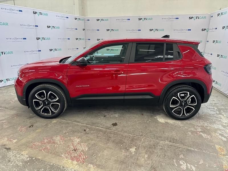 Usata Jeep Avenger Summit 101 CV (74 kW) 2024 Rosso SUV