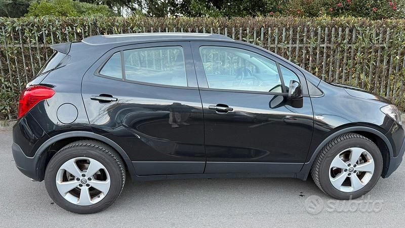Usata Opel Mokka S 140 CV (102 kW) 2015 Nero SUV