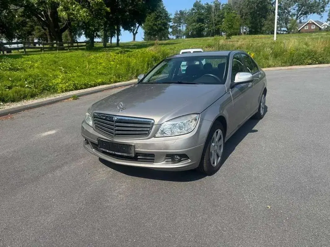 Usata Mercedes GLA220 170 CV (125 kW) 2014 Grigio SUV
