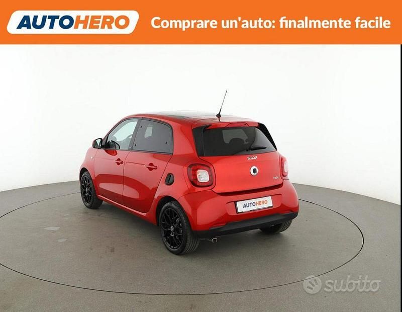 Usata Smart ForFour Passion 90 CV (66 kW) 2018 Rosso Utilitaria