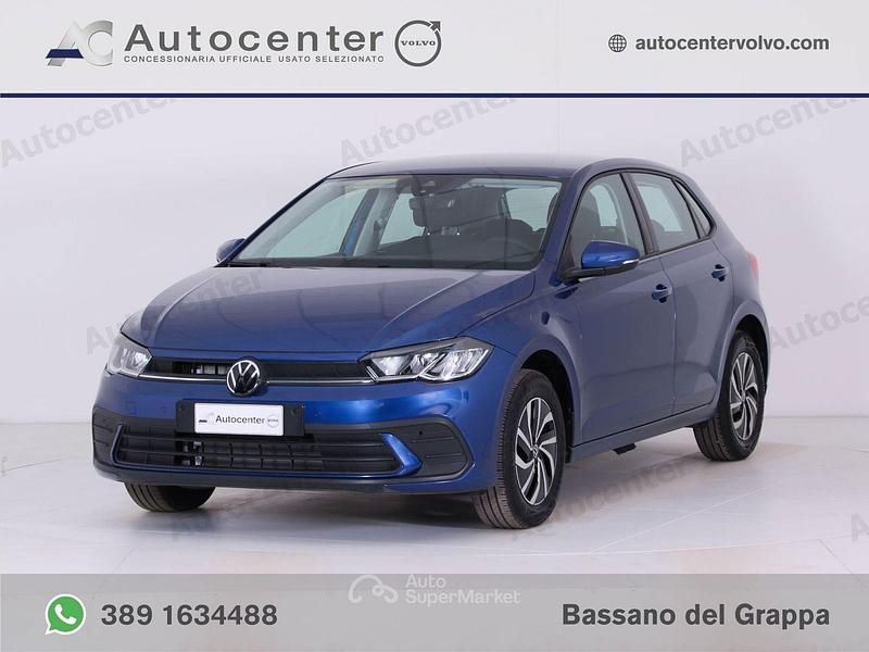 Blu Usata 2024 VW Polo Life Tre volumi | 18.900 € (Buon prezzo) - Immagine 1/4